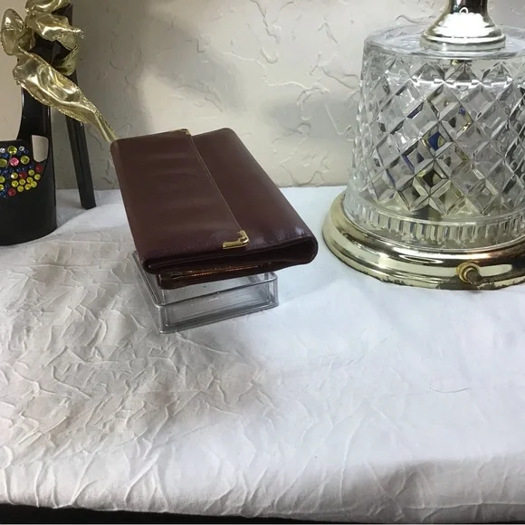 🔴Authentic CARTIER Trifold wallet, made in Paris.